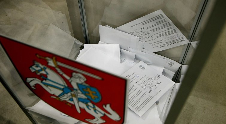 Išankstinis balsavimas Vilniaus miesto savivaldybėje (nuotr. Tv3.lt/Ruslano Kondratjevo)