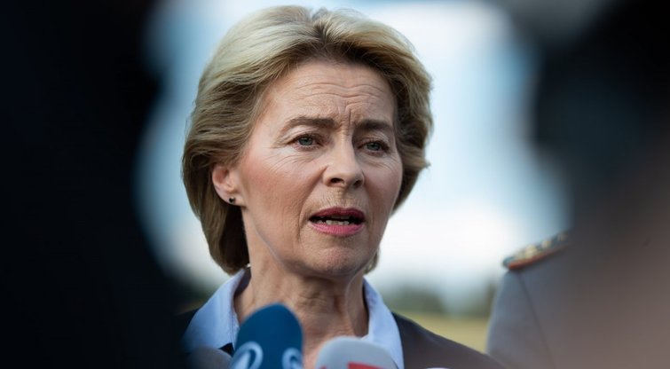 Favorite į Europos Komisijos vadovo postą laikoma Vokietijos gynybos ministrė Ursula von der Leyen. (nuotr. SCANPIX)