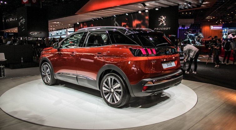 Paryžius 2016 : „Peugeot“ pasidavė krosoverių ir „SUV“ manijai