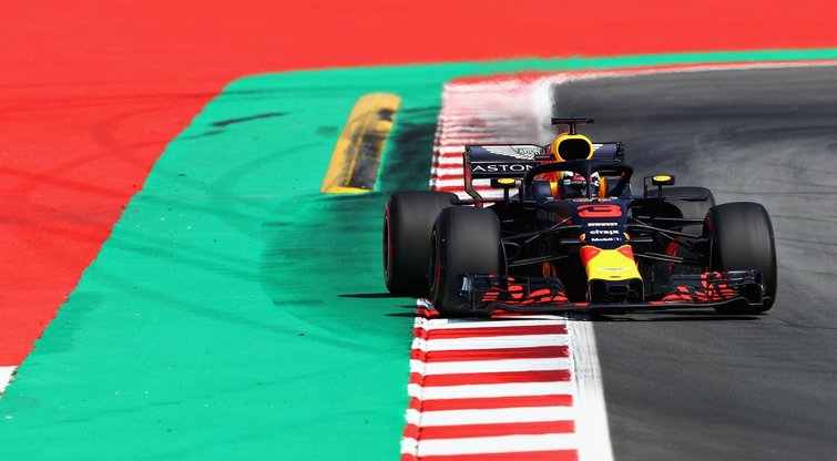 „Red Bull“ bolidas (nuotr. Getty)