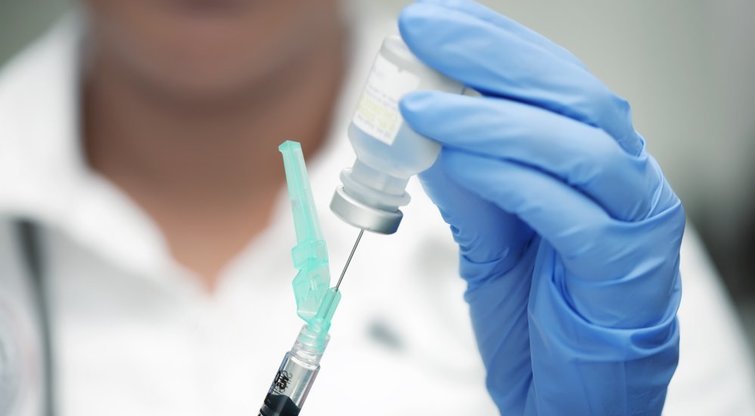 Vakcina (nuotr. Shutterstock.com)