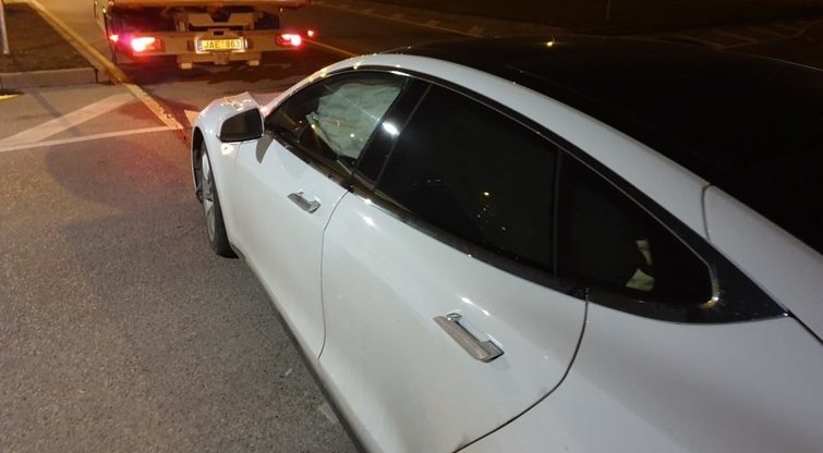 Elektromobilio „Tesla Model S70“ avarija (nuotr. Organizatorių)