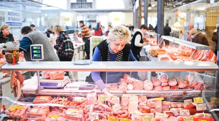 Parduodama mėsa (nuotr. Fotodiena.lt/Simono Švitros)