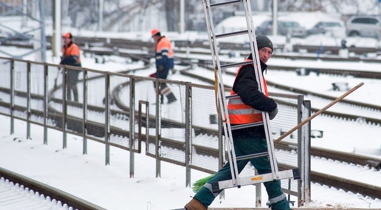 Darbininkai žiemą  (nuotr. Fotodiena.lt)