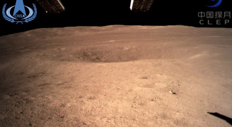 Kinų zondas nusileido Mėnulyje: parodė nematomą iš Žemės pusę (nuotr. SCANPIX)
