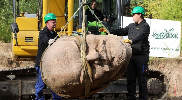Vokietijoje iškasta granitinė Lenino galva (nuotr. SCANPIX)