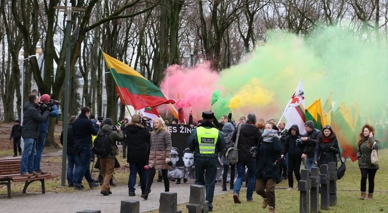 Tautininkai Kaune eitynėmis protestavo prieš imigrantus  (nuotr. Kauno apskr. VPK)