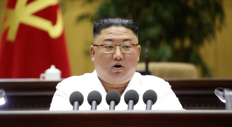 Kim Jong Unas perspėjo apie dešimtmečius neregėtą pavojų (nuotr. SCANPIX)