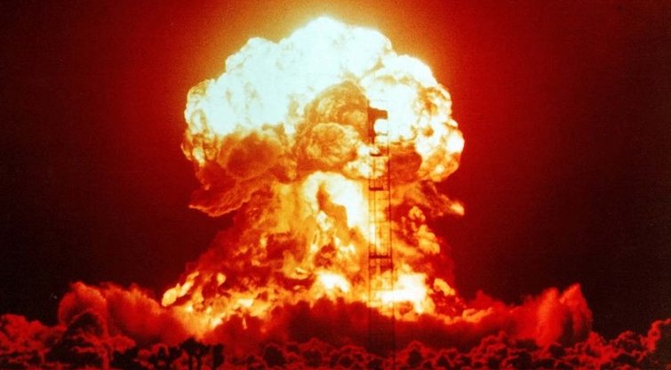 Pragaro vartai: branduolinių bombų bandymai (nuotr. Vida Press)