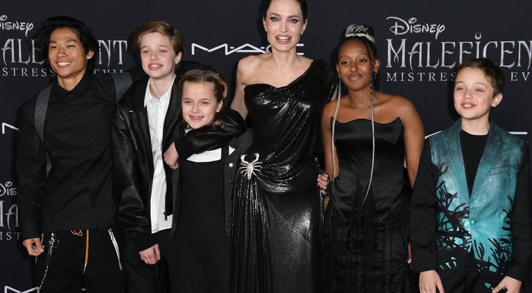 Angelina Jolie ir vaikai (nuotr. Vida Press)