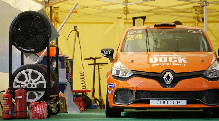 Jonas Karklys ketvirtame „Renault Clio Cup“ etape persekiojo lyderius