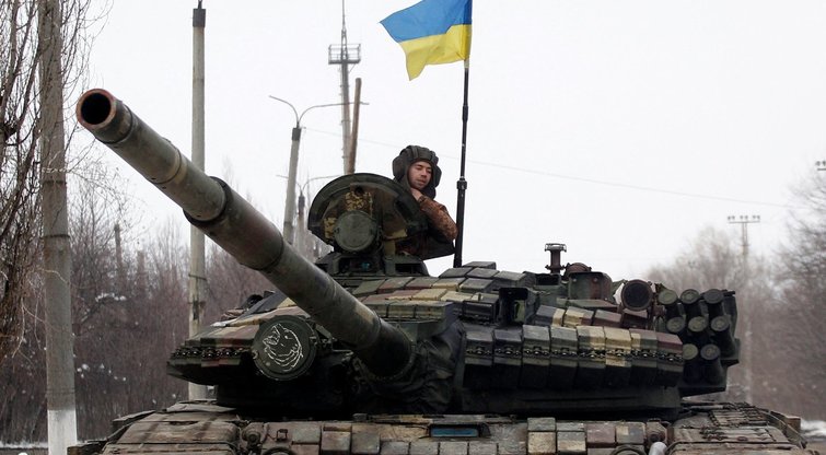 Ukrainos kariuomenei reikia pagalbos: kovojant su Rusijos agresija ištuštėjo sąskaita (nuotr. SCANPIX)