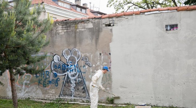 Šiemet Vilniuje bus nuvalyta rekordiškai daug grafičių (nuotr. Sauliaus Žiūros)