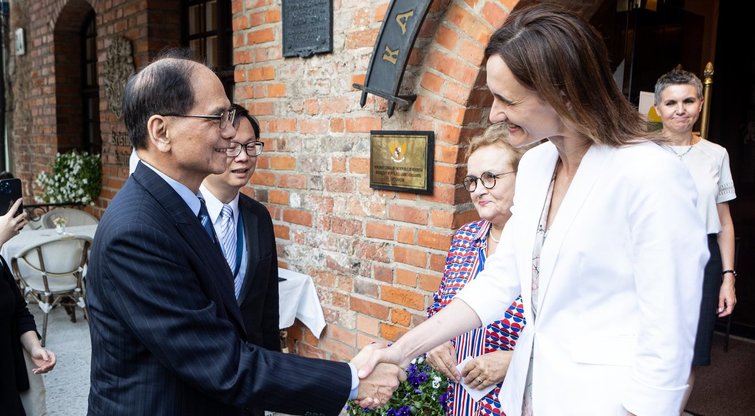 Viktorija Čmilytė-Nielsen susitiko su Taivano parlamento vadovu You Si-Kunu BNS Foto