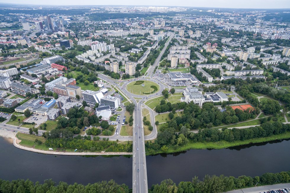 Vilniuje pertvarkytos dvi žiedinės sankryžos