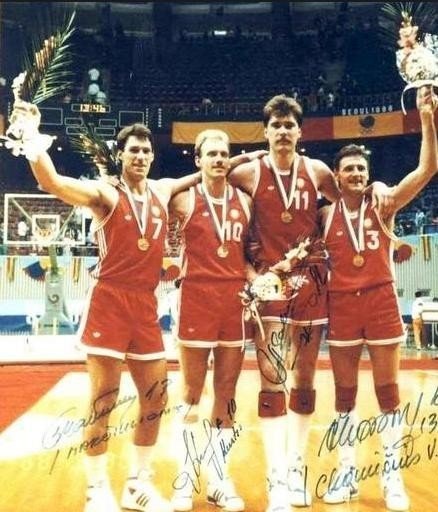 Šarūnas Marčiulionis, Rimas Kurtinaitis, Arvydas Sabonis ir Valdemaras Chomičius (nuotr. Organizatorių)
