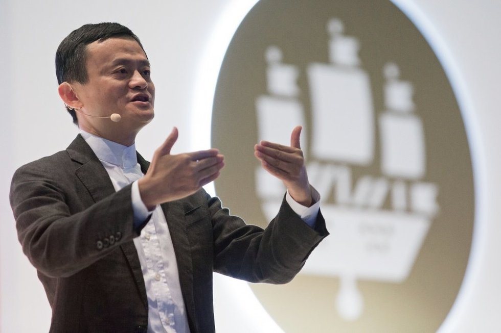  Jackas Ma, Alibaba grupės direktorių tarybos direktorius, pristato naują projektą