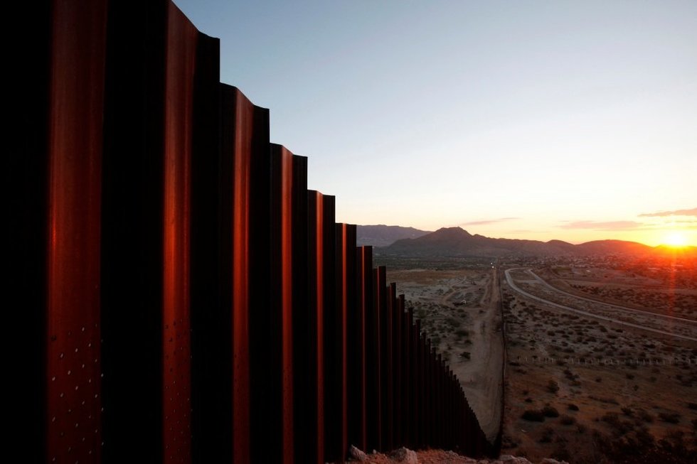 JAV siena su Meksika (nuotr. SCANPIX)