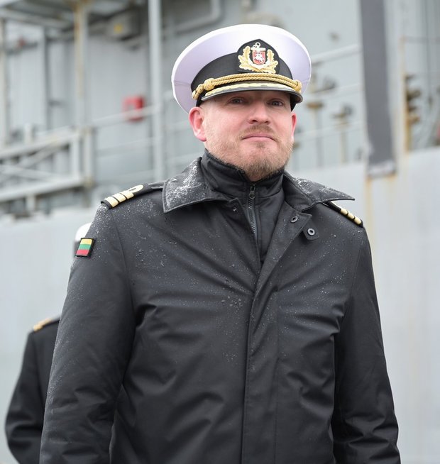 Vadovavimą Baltijos šalių karinių laivų junginiui perima Lietuvos karininkas K. Lileikis 