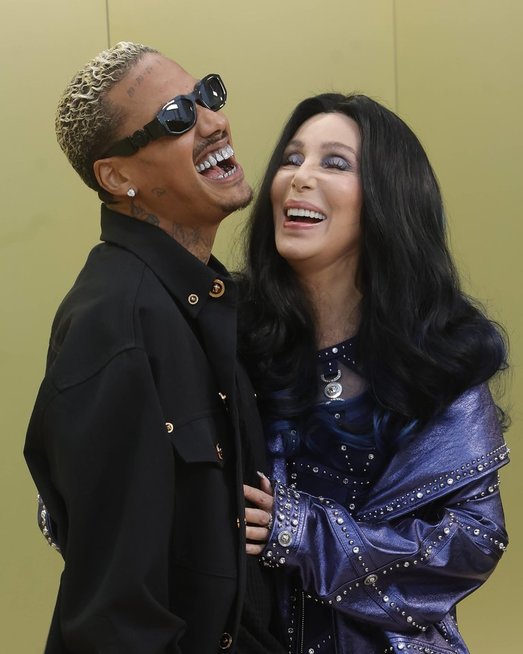 Cher su mylimuoju Alexanderiu (nuotr. SCANPIX)