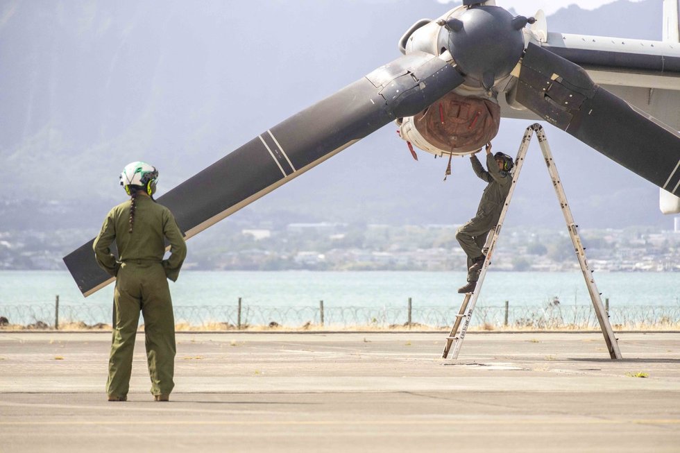 Japonijos pakrančių apsaugos tarnyba: nukritus JAV lėktuvui Osprey žuvo mažiausiai 1 žmogus (nuotr. SCANPIX)