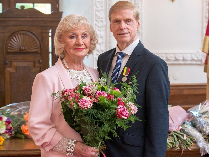 Jūratė Norvaišienė su vyru (nuotr. Organizatorių) Jūratė Norvaišienė su vyru (nuotr. Organizatorių)