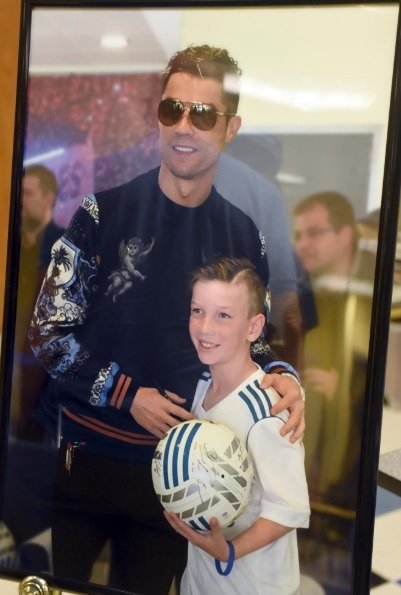 Vaiko ir Ronaldo susitikimo akimirka  (nuotr. SCANPIX)