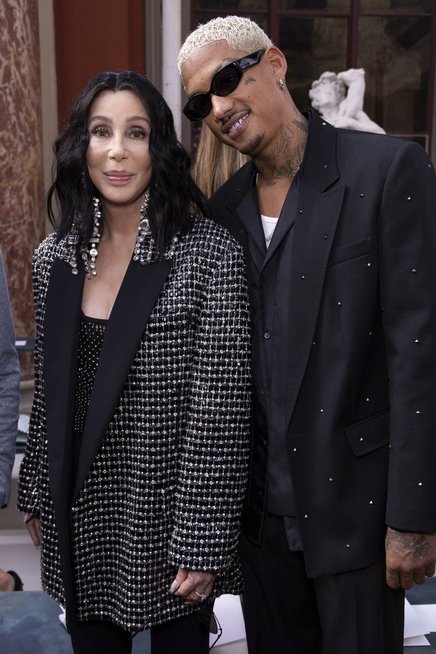 Cher su mylimuoju Alexanderiu (nuotr. SCANPIX)