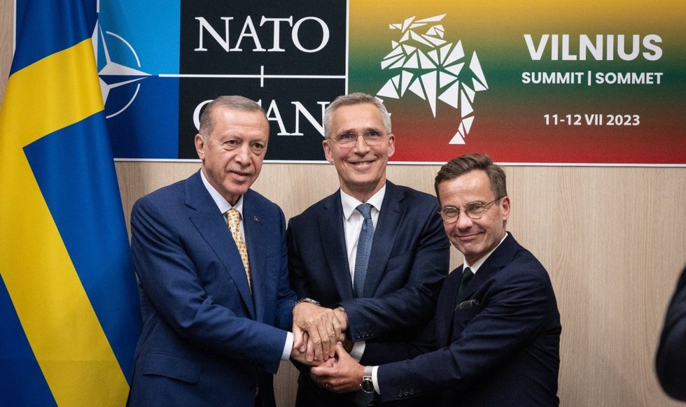 Stoltenbergas: Erdoganas sutiko ratifikuoti Švedijos stojimą į NATO (nuotr. Twitter)