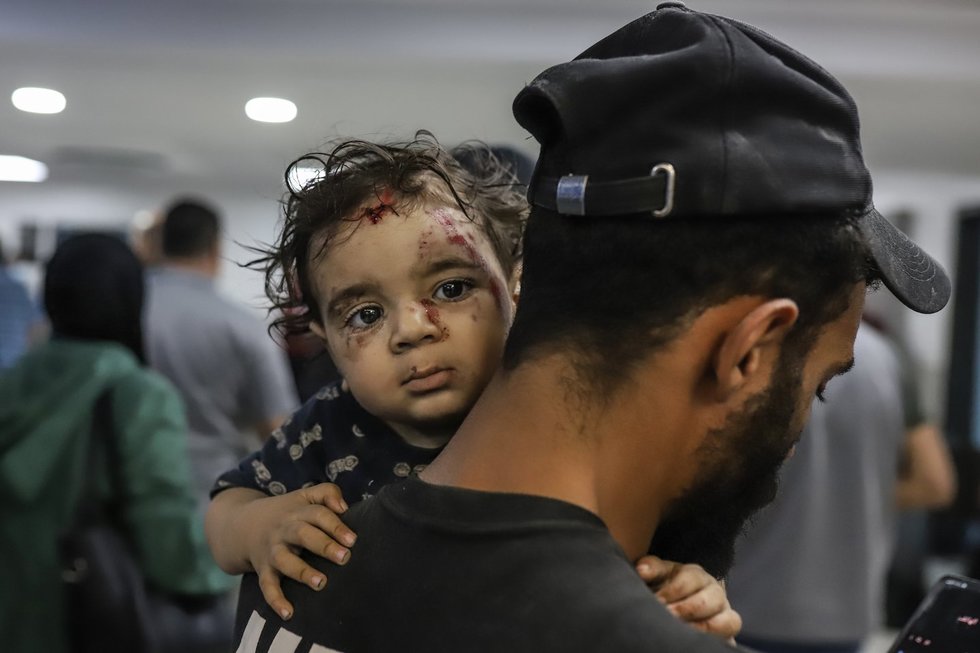 Po smūgio Gazos ligoninei (nuotr. SCANPIX)
