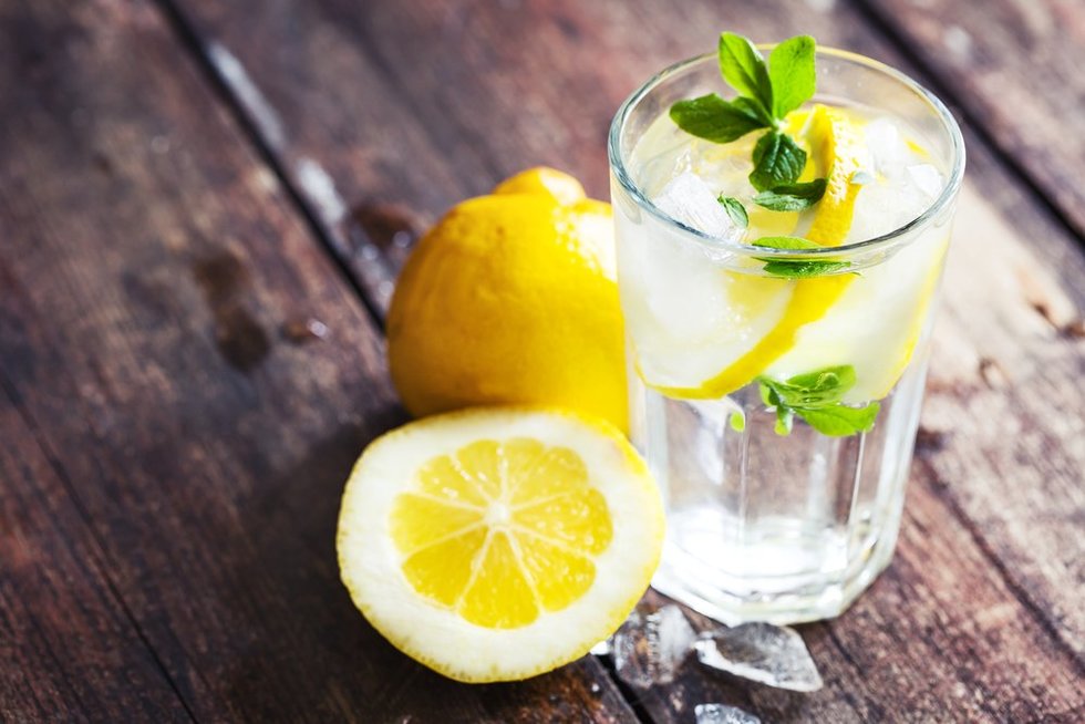 Vanduo su citrina (nuotr. Shutterstock.com)
