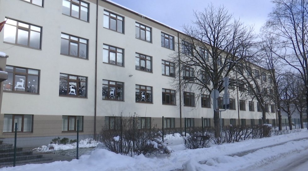 Vilniaus savivaldybės iššūkis – vienoje mokykloje nuo pirmadienio žada įsileisti mokinius