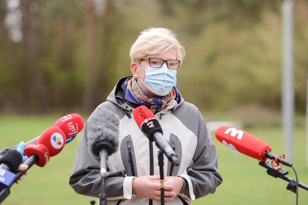  Ingrida Šimonytė dalyvavo aplinkos tvarkymo akcijoje „Darom 2021“