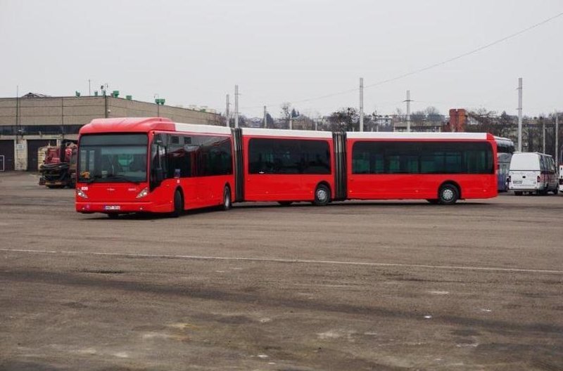 Į Kauno gatves išrieda rekordinio ilgio autobusai (nuotr. kaunas.lt)  