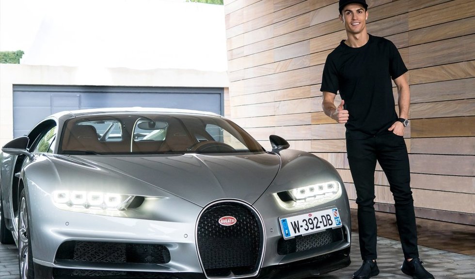 Cristiano Ronaldo ir jo gražuolis „Bugatti“ (nuotr. Instagram)