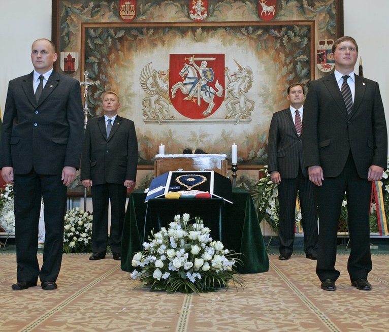 Birželio 26-ąją sukanka lygiai dešimt metų, kai Lietuva neteko prezidento Algirdo Mykolo Brazausko