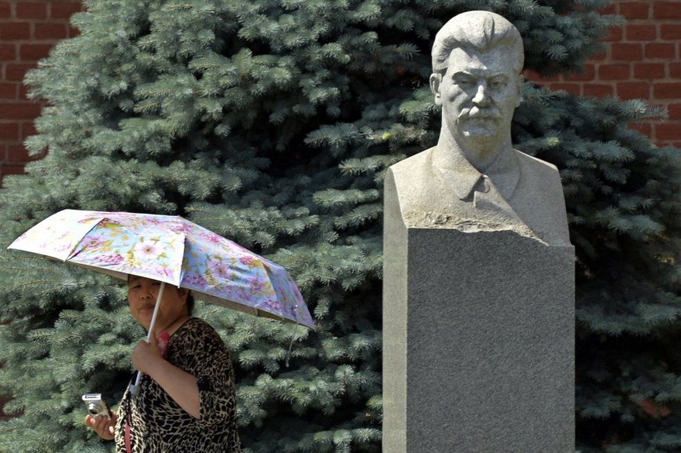Atgimęs tirono kultas: Rusijoje dygsta paminklai Stalinui (nuotr. SCANPIX)