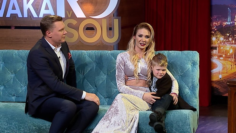 Natalija Bunkė su sūnumi laidoje “Gero vakaro šou“ (nuotr. TV3)