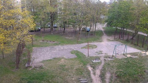 Vaikų žaidimų aikštelė Pelėsos g. Vilniuje (nuotr. skaitytojo)