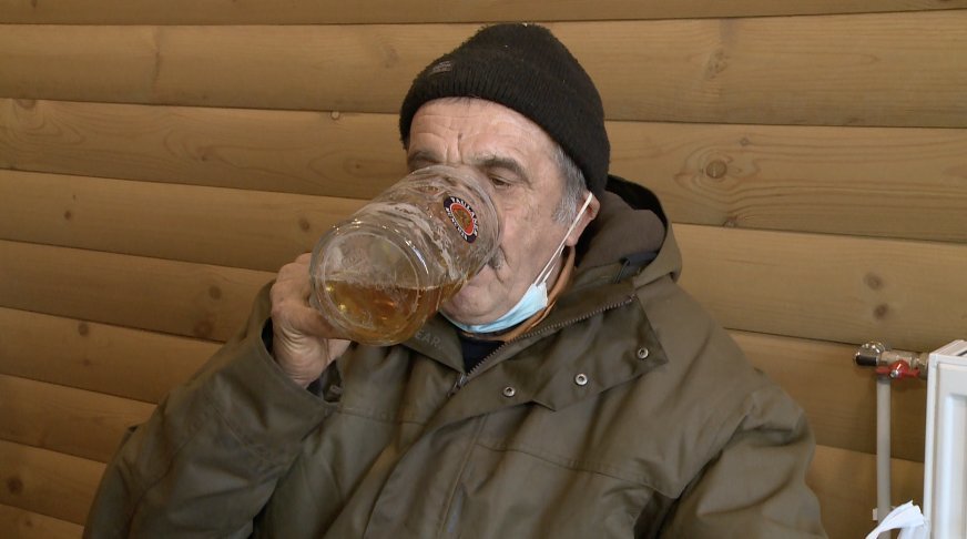 Daugiau nei 3000 žmonių pernai Lietuvoje mirė dėl alkoholio sukeltų ligų ar nelaimingų atsitikimų (nuotr. stop kadras)