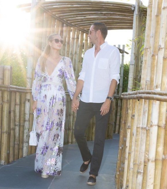 Paris Hilton ir Carteris Reumas Maldyvuose (nuotr. Instagram)