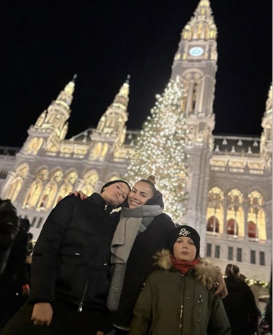Goda Alijeva su vaikais keliavo po Europos kalėdines muges (nuotr. Instagram)