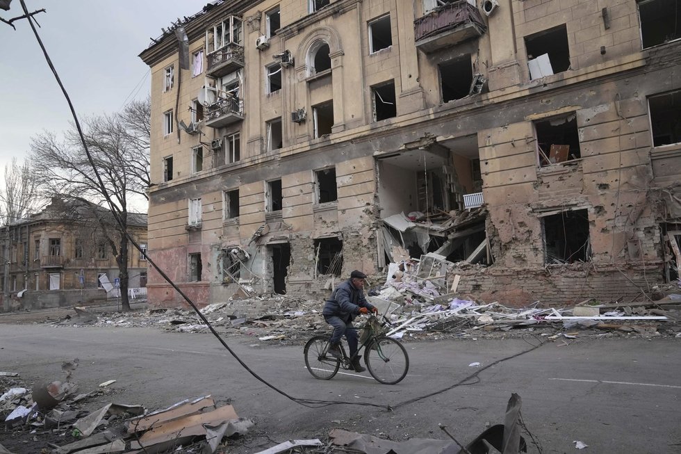 Subombarduoti Mariupolio gimdymo namai (nuotr. SCANPIX)