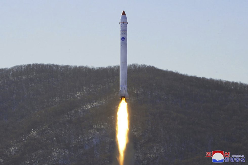 Šiaurės Korėja atliko baigiamąjį žvalgybinio palydovo bandymą – valstybinė žiniasklaida (nuotr. SCANPIX)