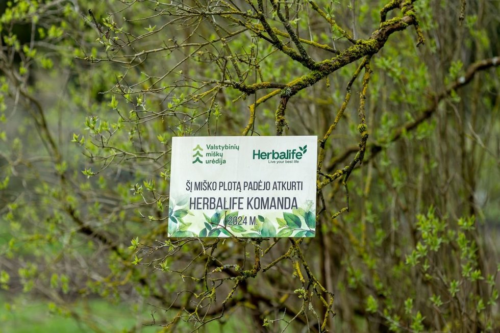 Miškasodyje dalyvavę &bdquo;Herbalife&ldquo; nepriklausomi partneriai pagerino savo pačių rekordą &ndash; pasodino virš 3 tūkst. medžių