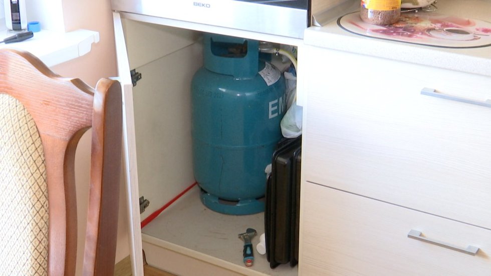 Apie idėją atsisakyti dujų balionų prakalbo ugniagesiai – tai išsaugos gyvybes (nuotr. stop kadras) Apie idėją atsisakyti dujų balionų prakalbo ugniagesiai – tai išsaugos gyvybes (nuotr. stop kadras)