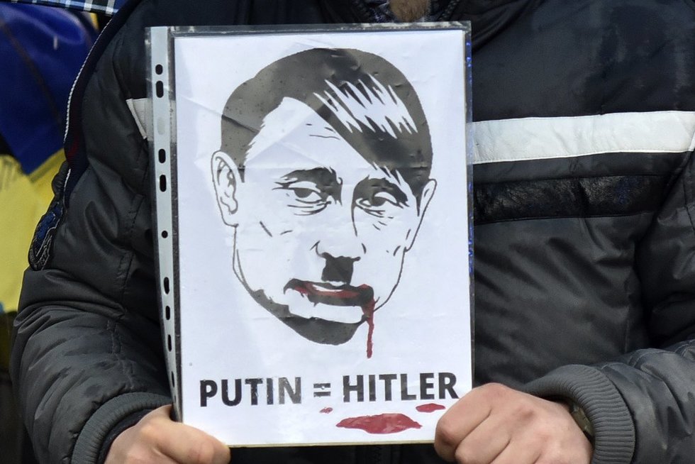 Ekspertas įžvelgė Putino supanašėjimą į Hitlerį 1945-aisiais (nuotr. SCANPIX)
