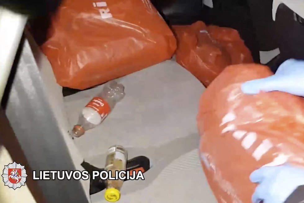 Vilniaus kriminalistai sulaikė didelio masto narkotinių medžiagų kontrabandą iš Ispanijos (nuotr. Policijos)