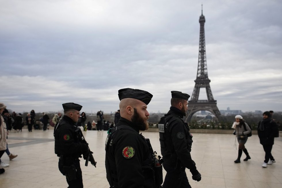 Kruvinas išpuolis Paryžiuje: nužudytas turistas (nuotr. SCANPIX)