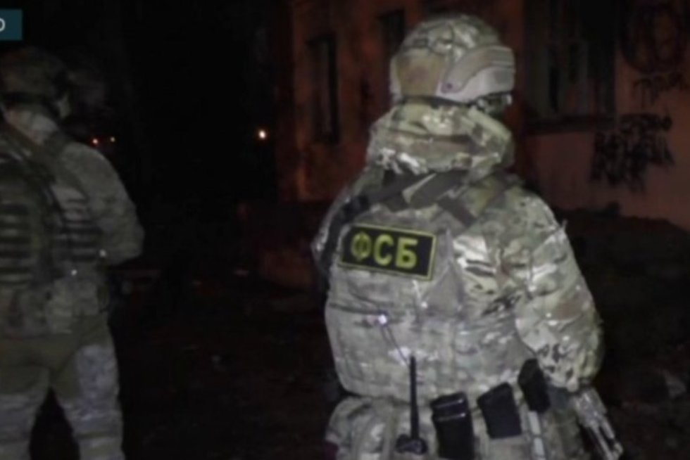 Rusijos FSB nušovė tris asmenis: teigė, kad tai „diversantai“, bet reportaže parodė dažasvydžio žaidėjus (nuotr. Telegram)